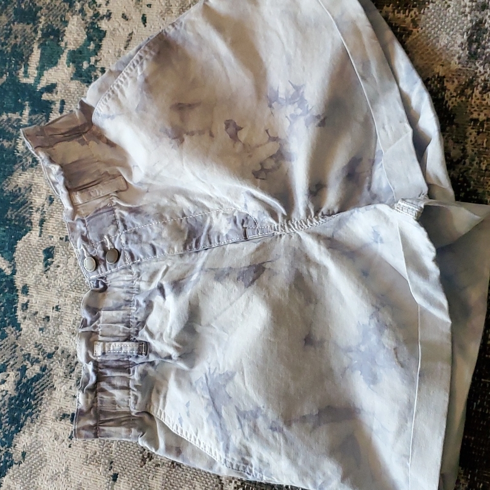 UNIVERSAL THREAD ELASTIC WAIST SHORTS SIZE SMALL NWOT